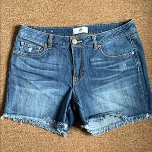 Cabi Denim Tomboy Shorts. EUC, Size 8